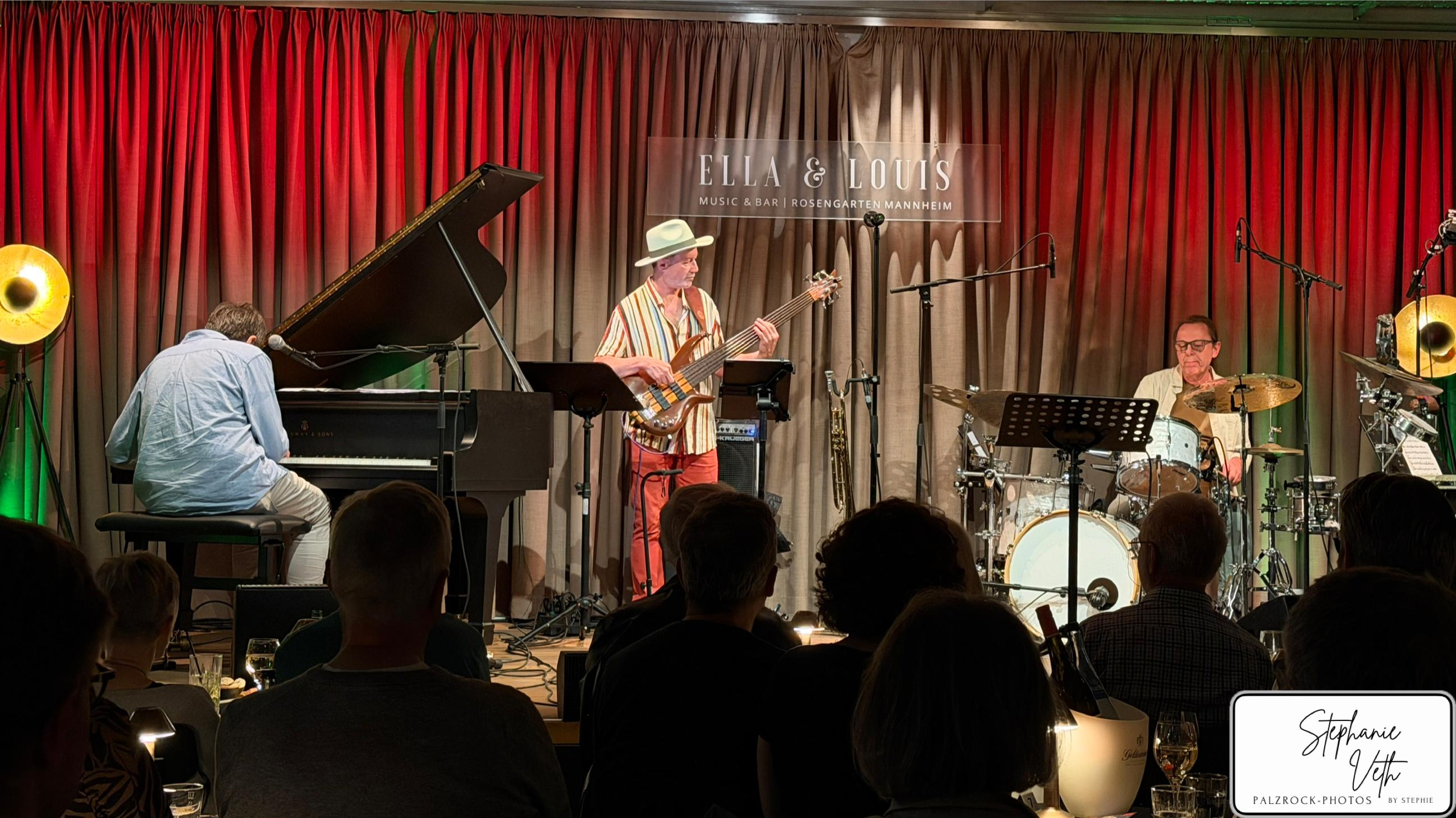 Photo — Jambo Trio European Tour — 04 — Mannheim — Ella & Louis — IMG 20260505 WA0044